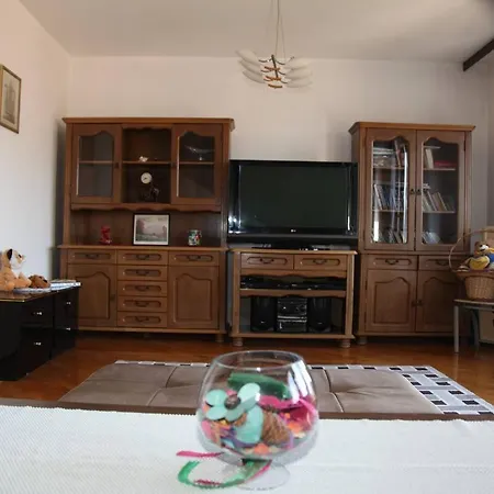Hsh Apartment *